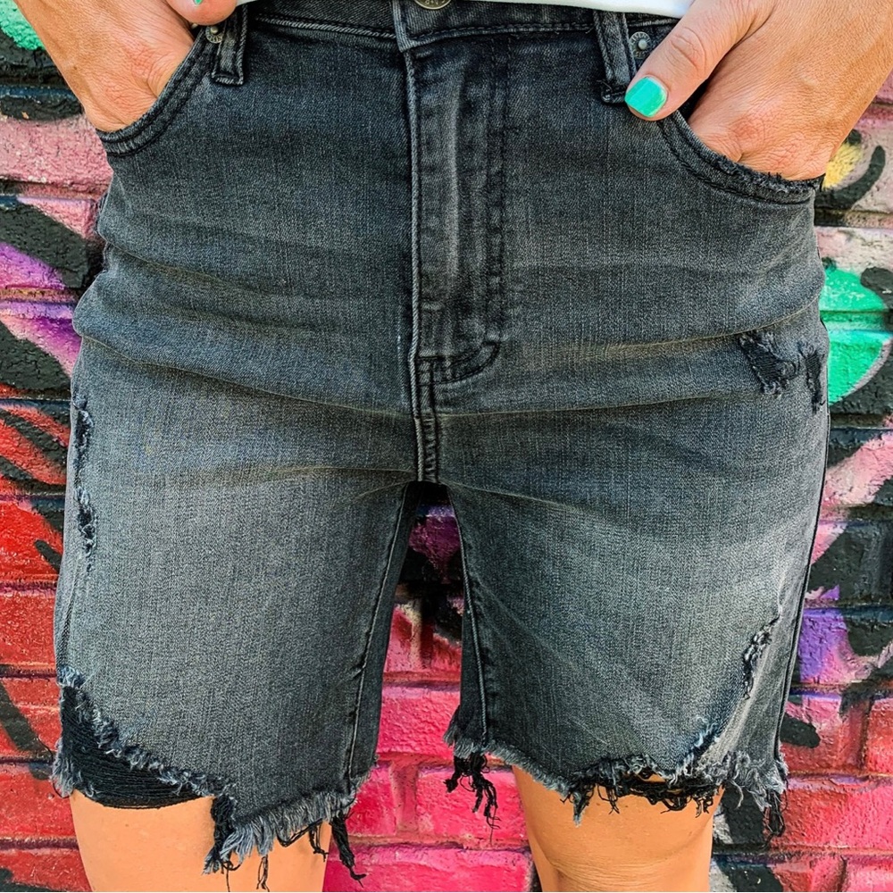 NWT Risen distressed Bermuda shorts 2X